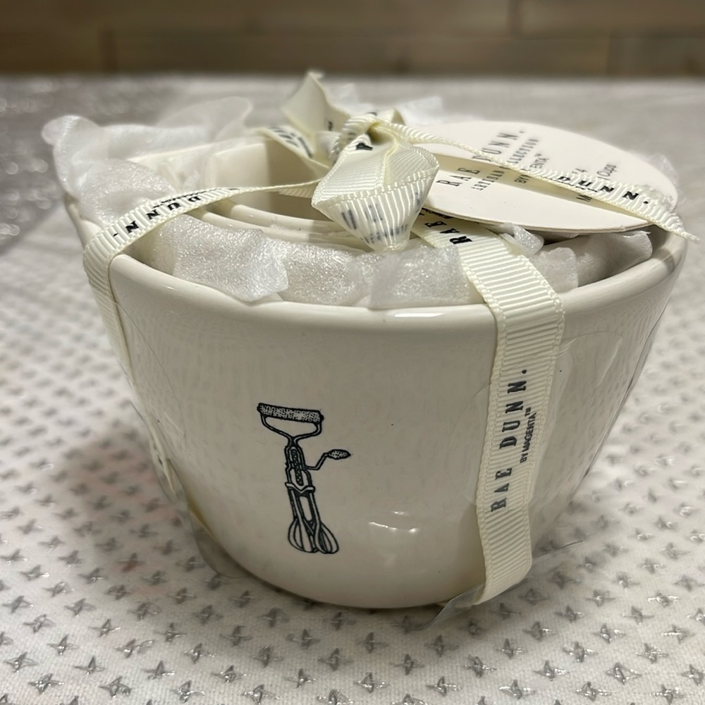 Rae dunn icon measuring cup